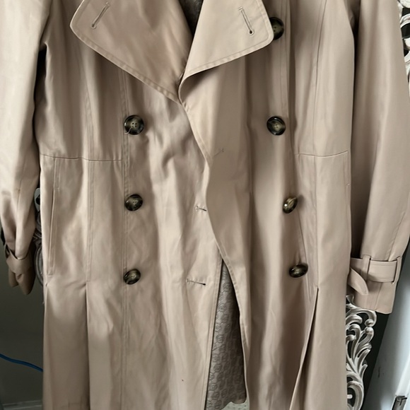 Michael Kors beige trench coat - Picture 6 of 8